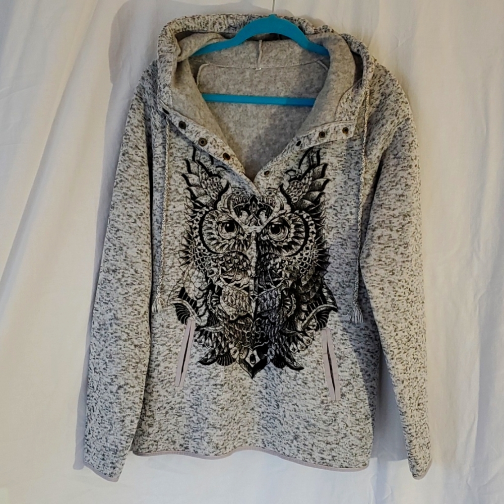 Gray owl graphic Hoodiae 3XL. Pockets! Very soft.